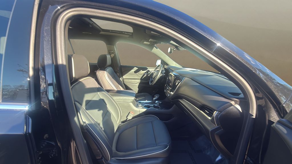 used 2023 Chevrolet Traverse car, priced at $36,800
