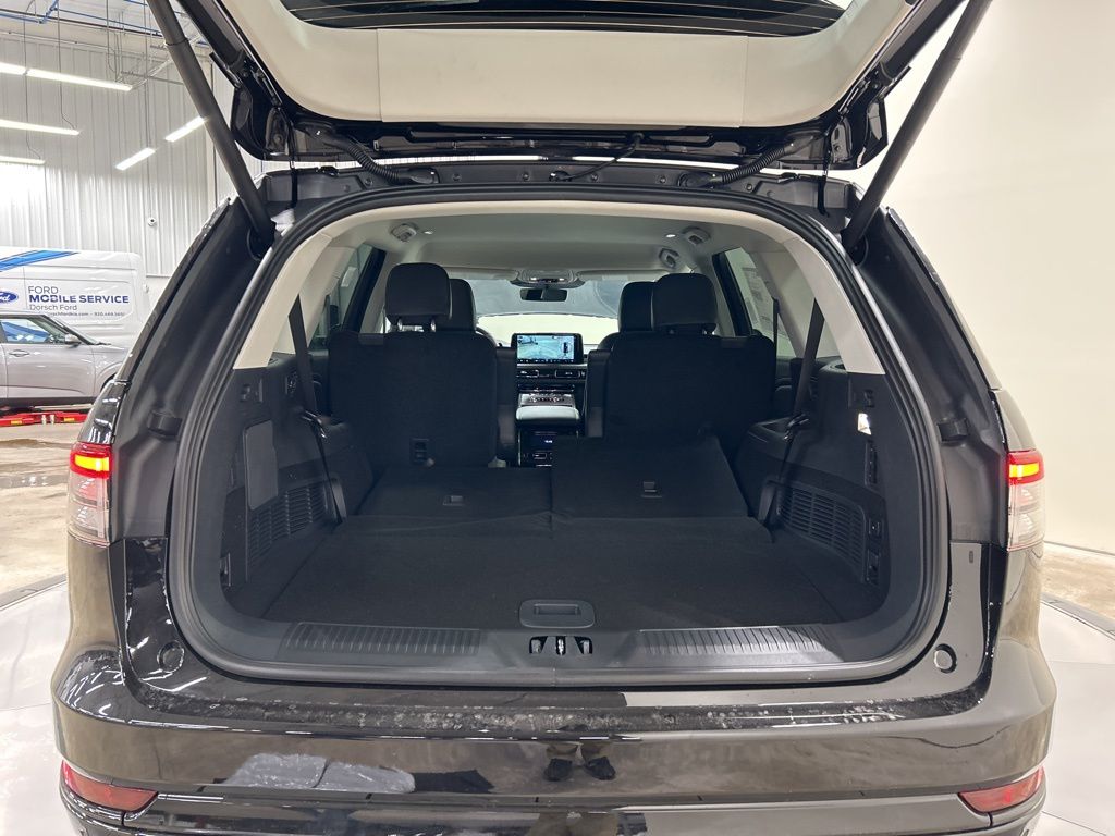 new 2026 Lincoln Aviator car, priced at $62,977