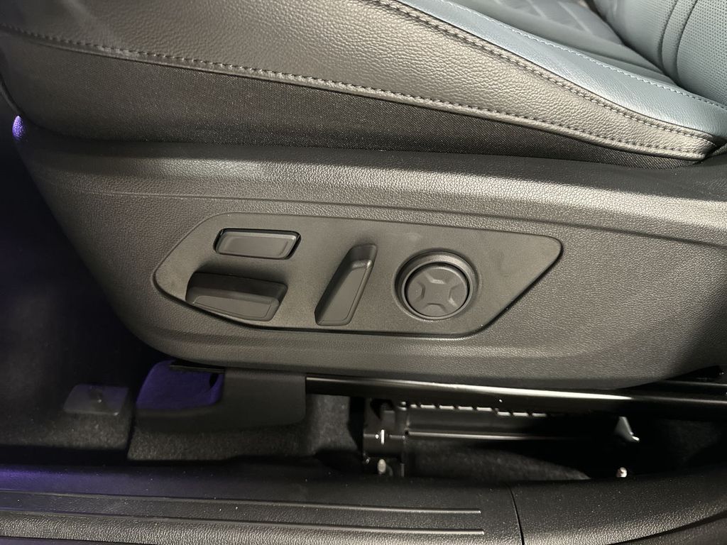 new 2025 Kia Sorento Hybrid car, priced at $48,456