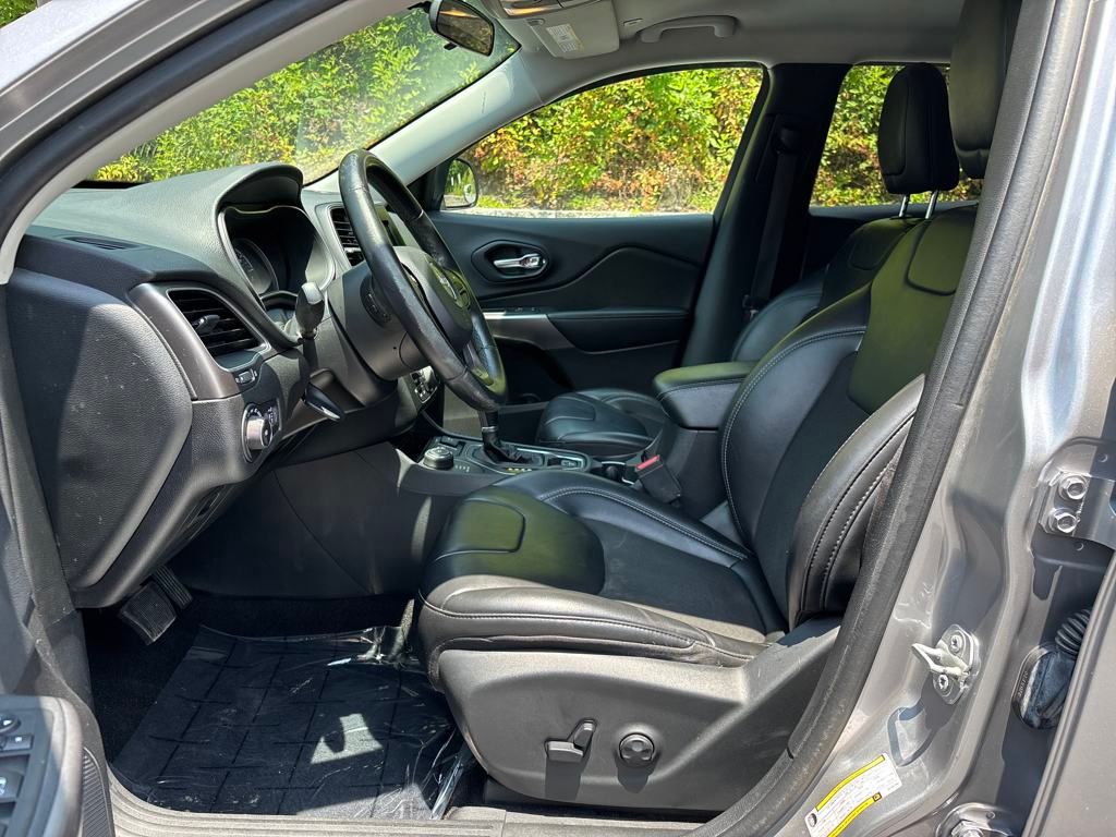 used 2019 Jeep Cherokee car, priced at $15,850