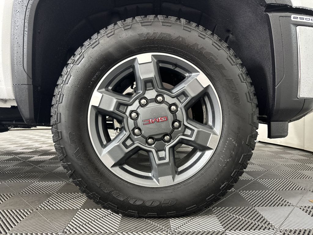 new 2025 GMC Sierra 2500HD car, priced at $79,270