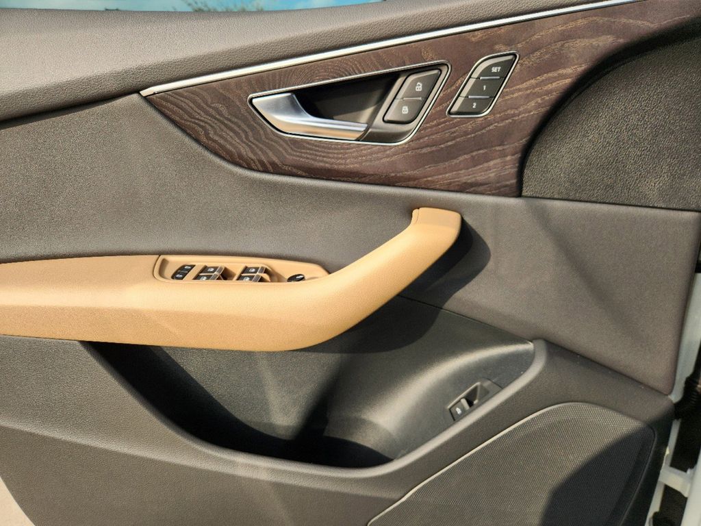 new 2025 Audi Q8 car, priced at $80,870