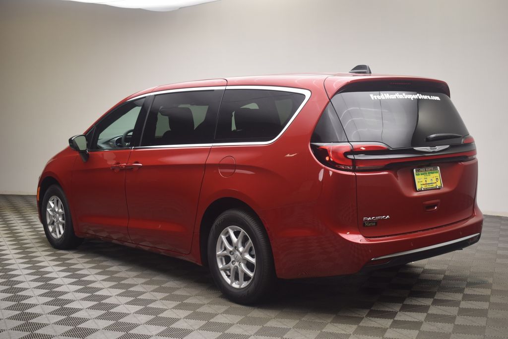 new 2026 Chrysler Pacifica car, priced at $43,215