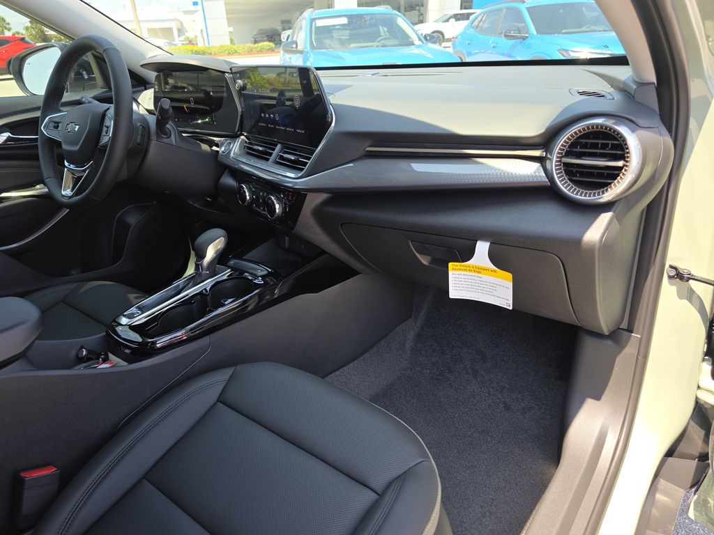 new 2025 Chevrolet Trax car, priced at $27,033