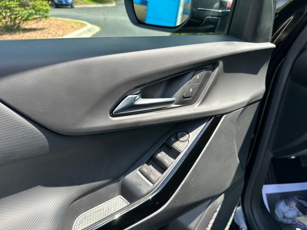 new 2026 Chevrolet Equinox car, priced at $31,995