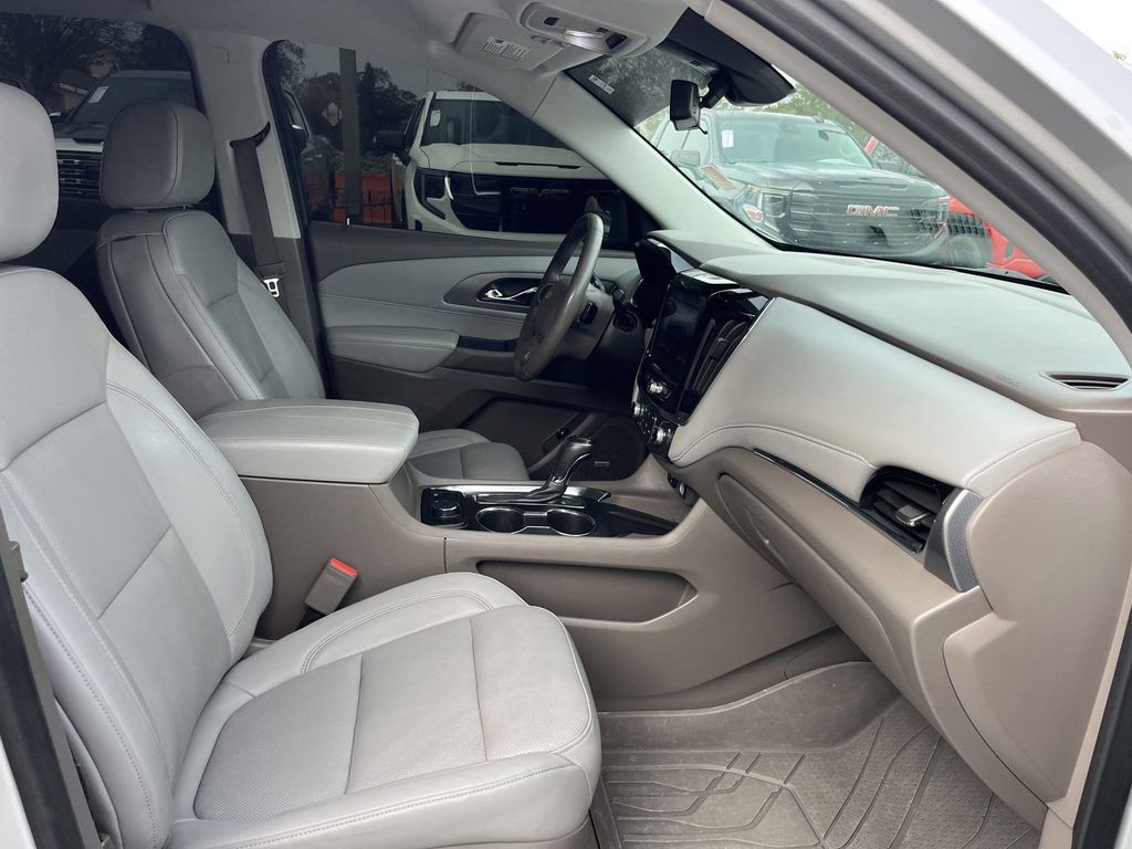 used 2020 Chevrolet Traverse car, priced at $29,349