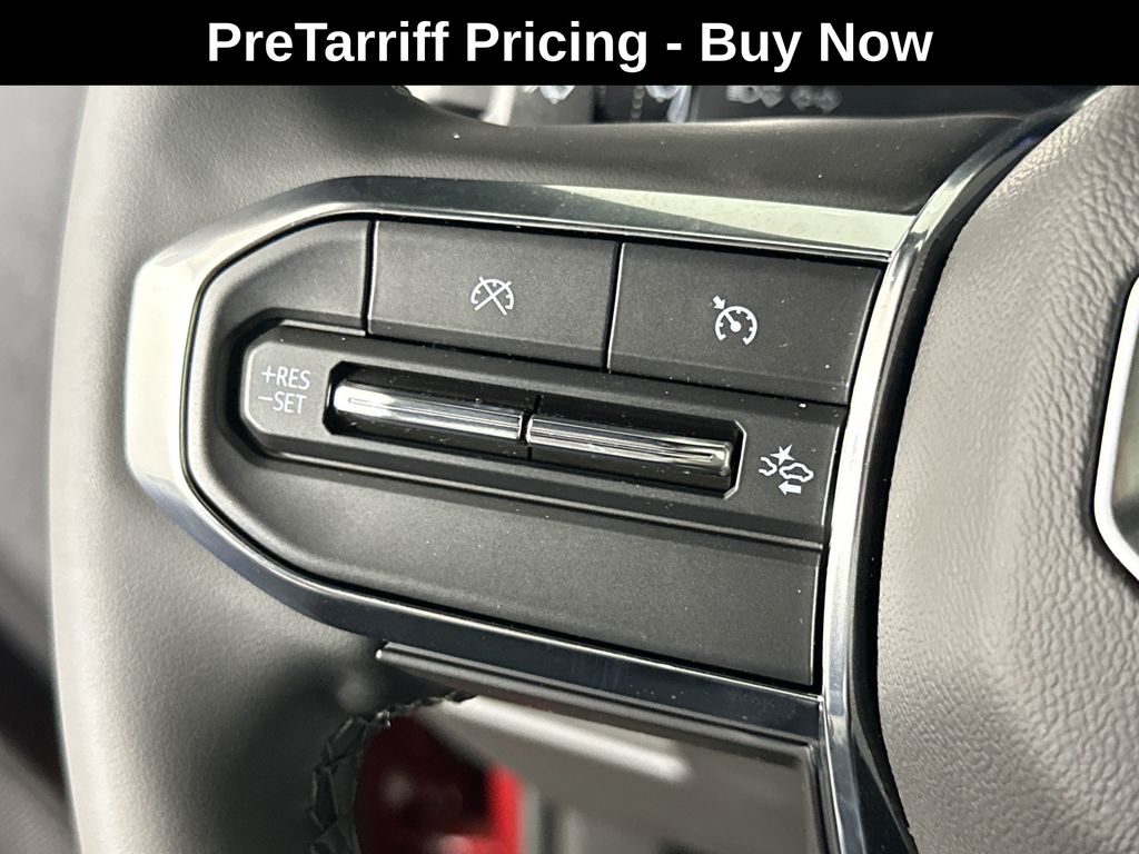 new 2025 GMC Canyon car, priced at $40,995