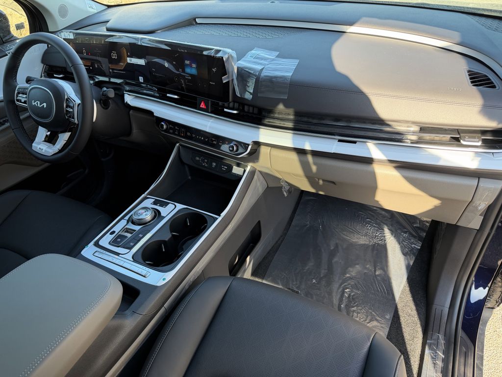 new 2026 Kia Carnival Hybrid car, priced at $38,702