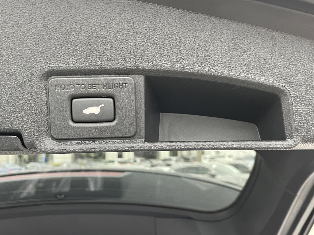 new 2025 Acura RDX car, priced at $46,951