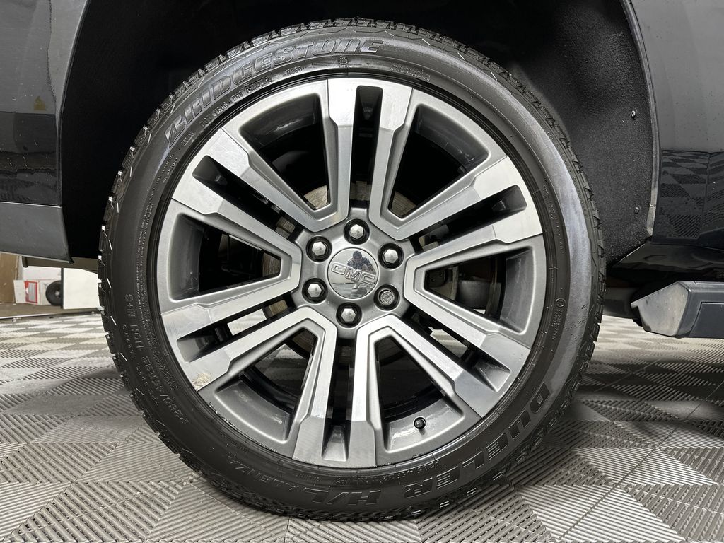 used 2019 GMC Yukon car, priced at $35,999
