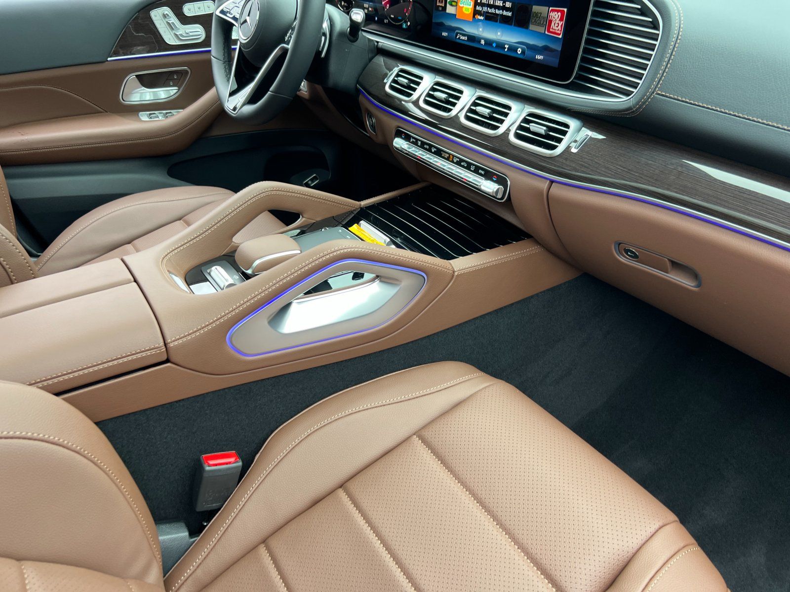 new 2025 Mercedes-Benz GLS car