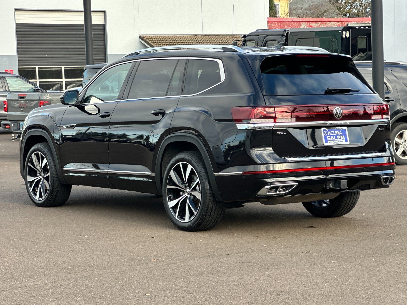 used 2024 Volkswagen Atlas car, priced at $40,998
