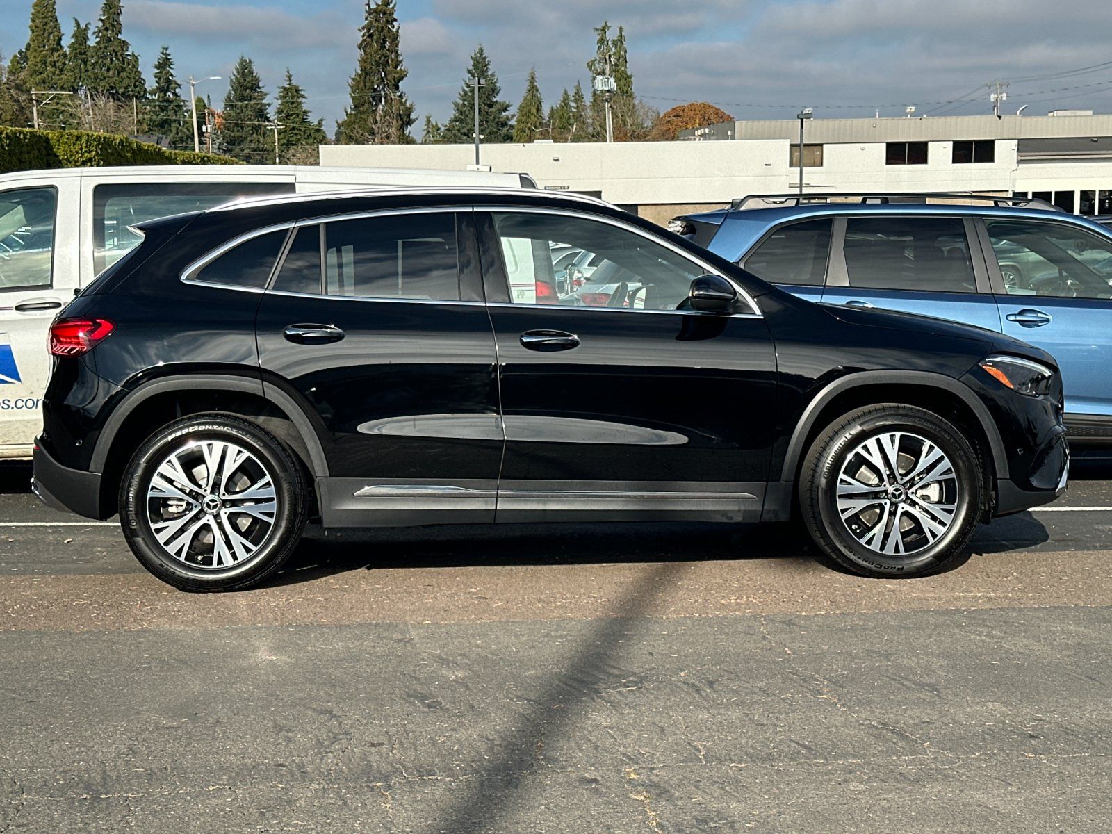 used 2025 Mercedes-Benz GLA car, priced at $39,998