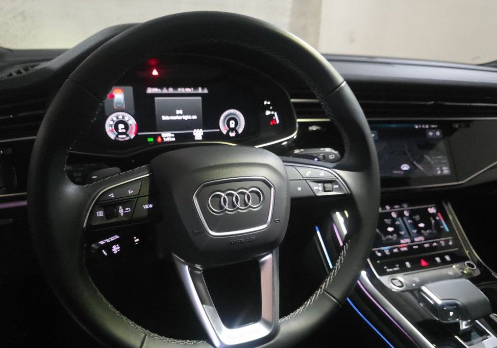 used 2025 Audi Q7 car, priced at $62,998