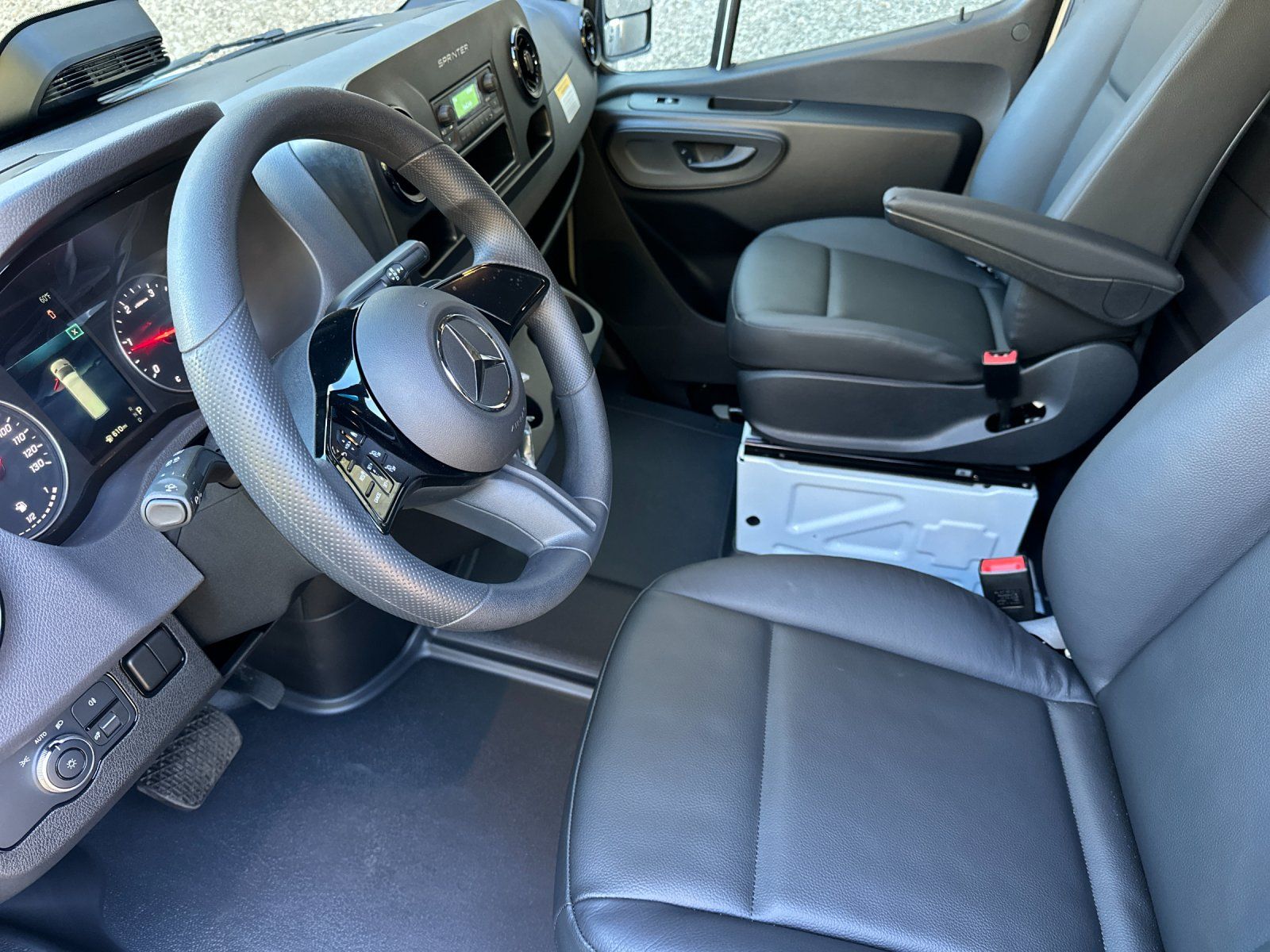 new 2025 Mercedes-Benz Sprinter 2500 car