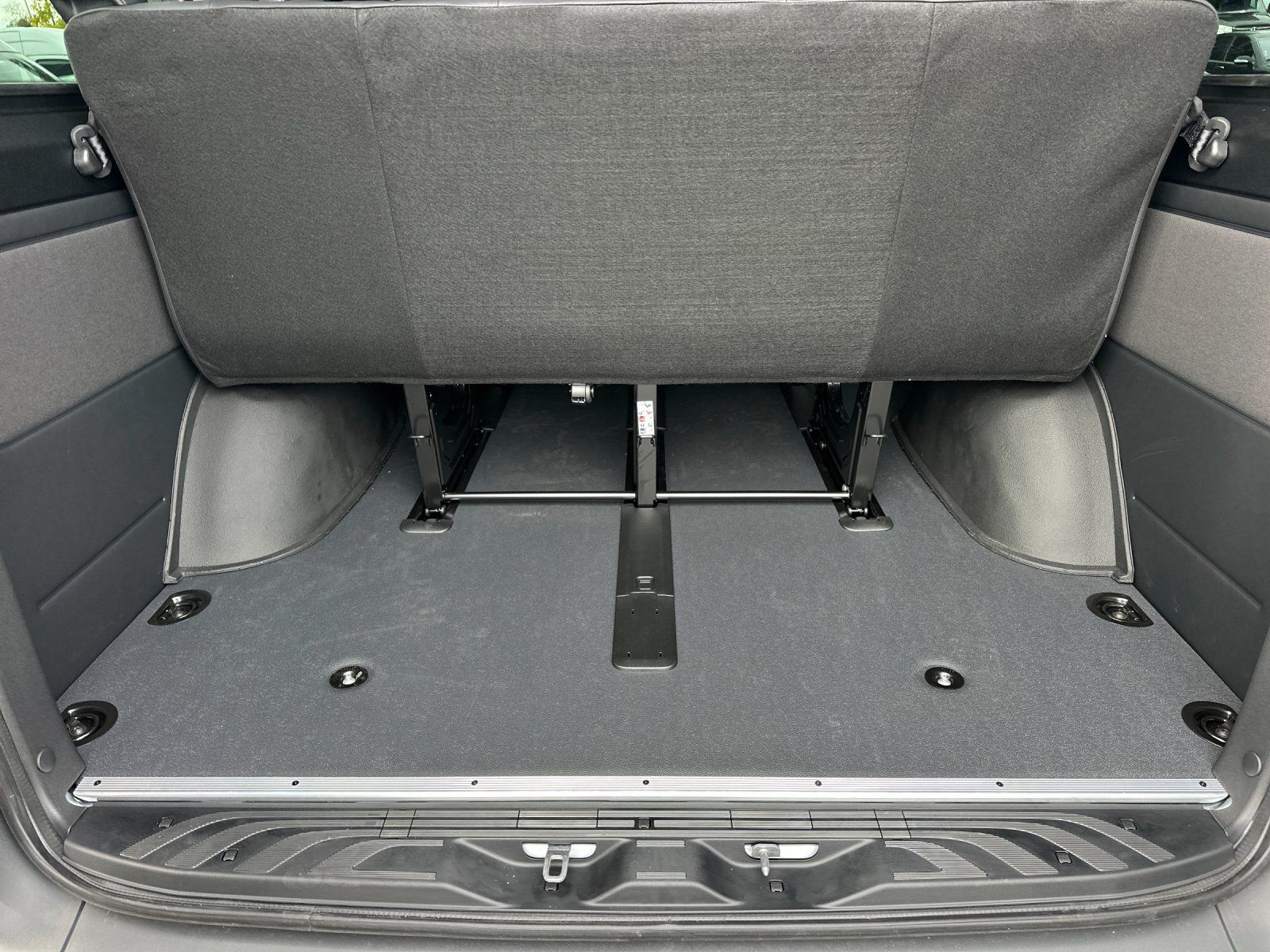 new 2025 Mercedes-Benz Sprinter 2500 car