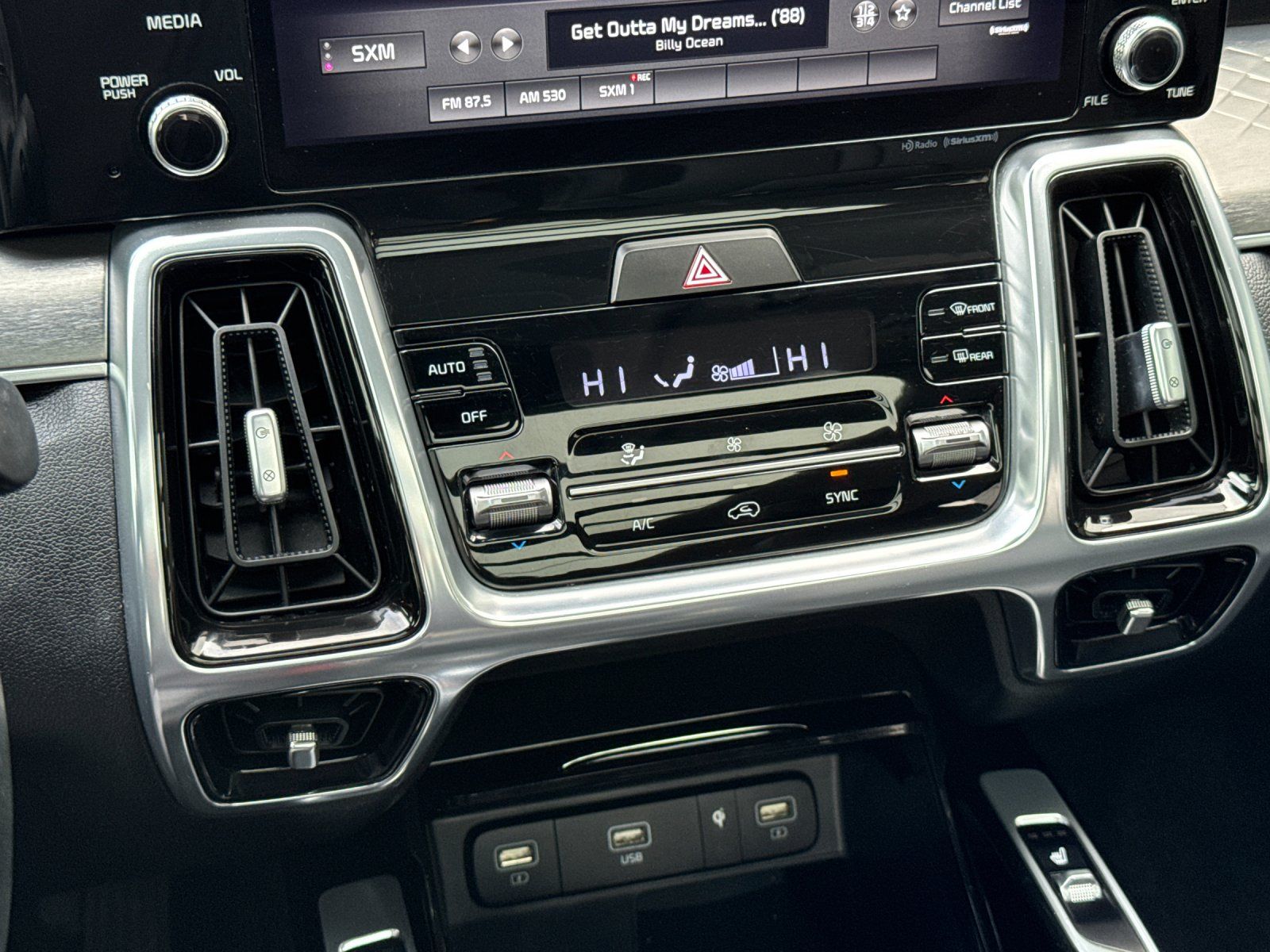 used 2022 Kia Sorento car, priced at $29,998