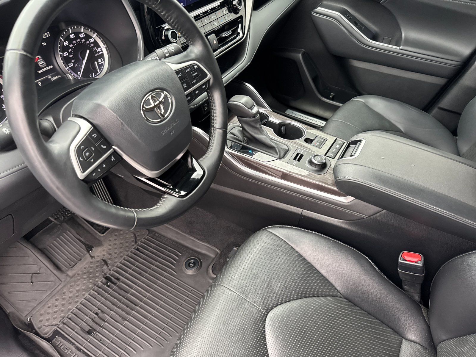 used 2022 Toyota Highlander car, priced at $36,998