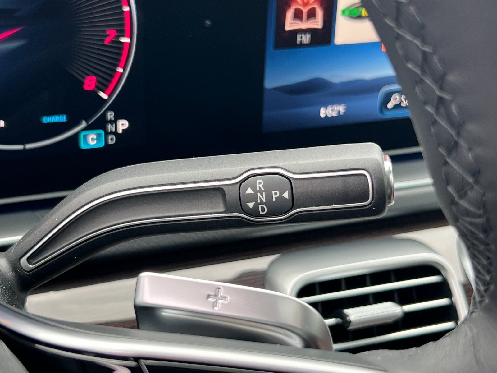 new 2025 Mercedes-Benz GLS car