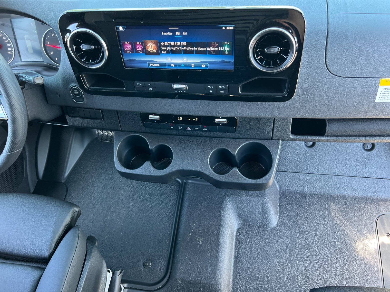 new 2025 Mercedes-Benz Sprinter 2500 car