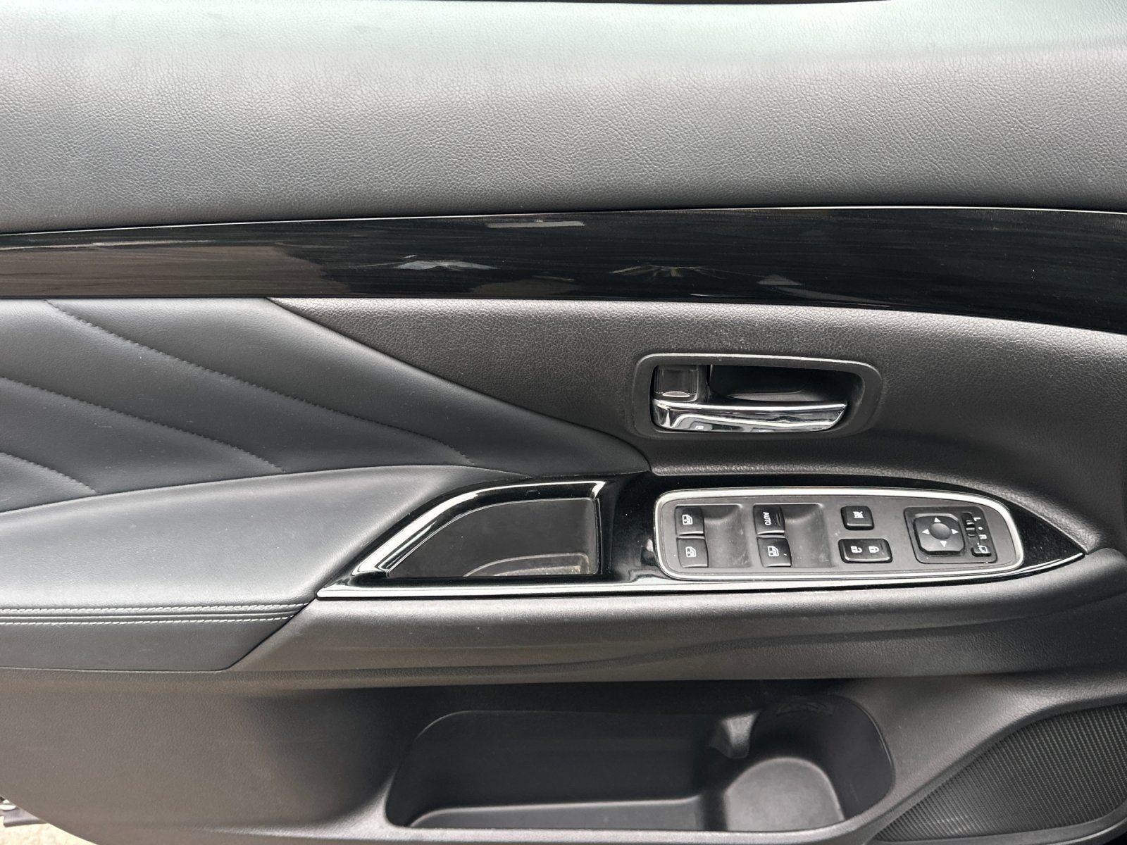 used 2018 Mitsubishi Outlander PHEV car, priced at $19,249