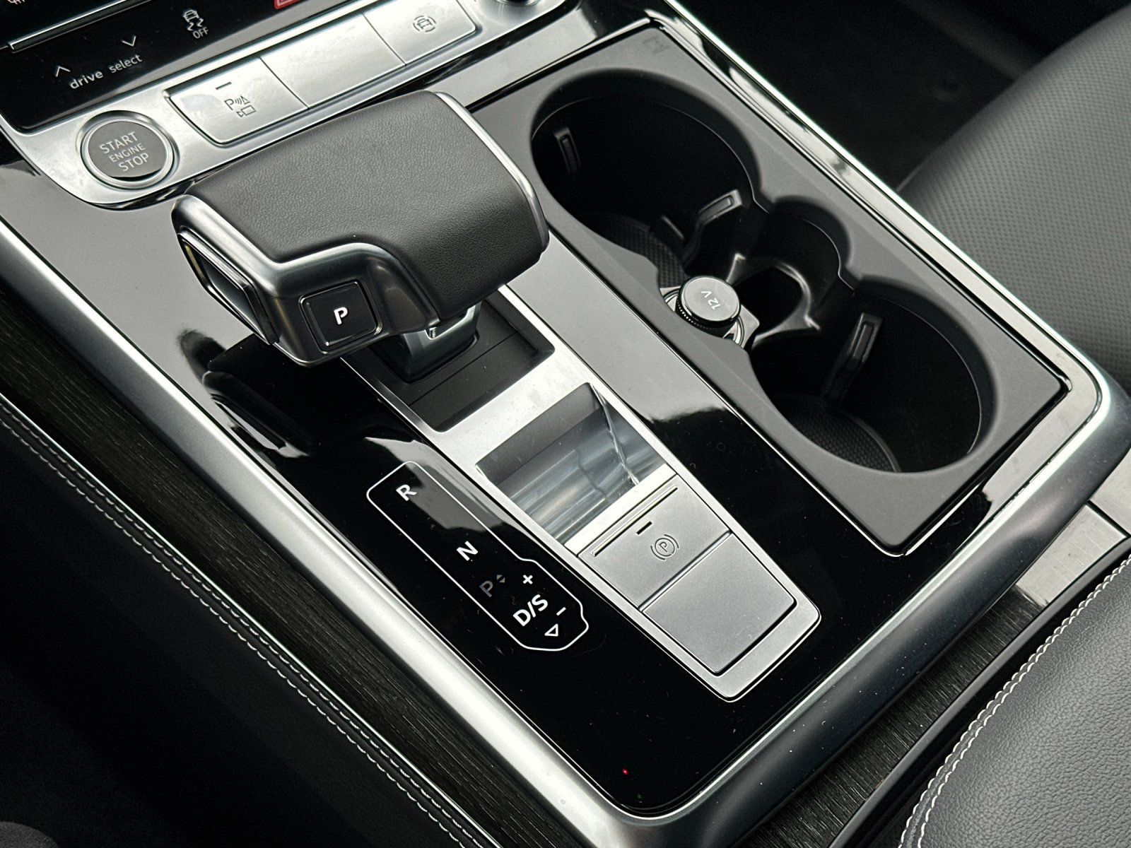 used 2025 Audi Q7 car, priced at $62,990