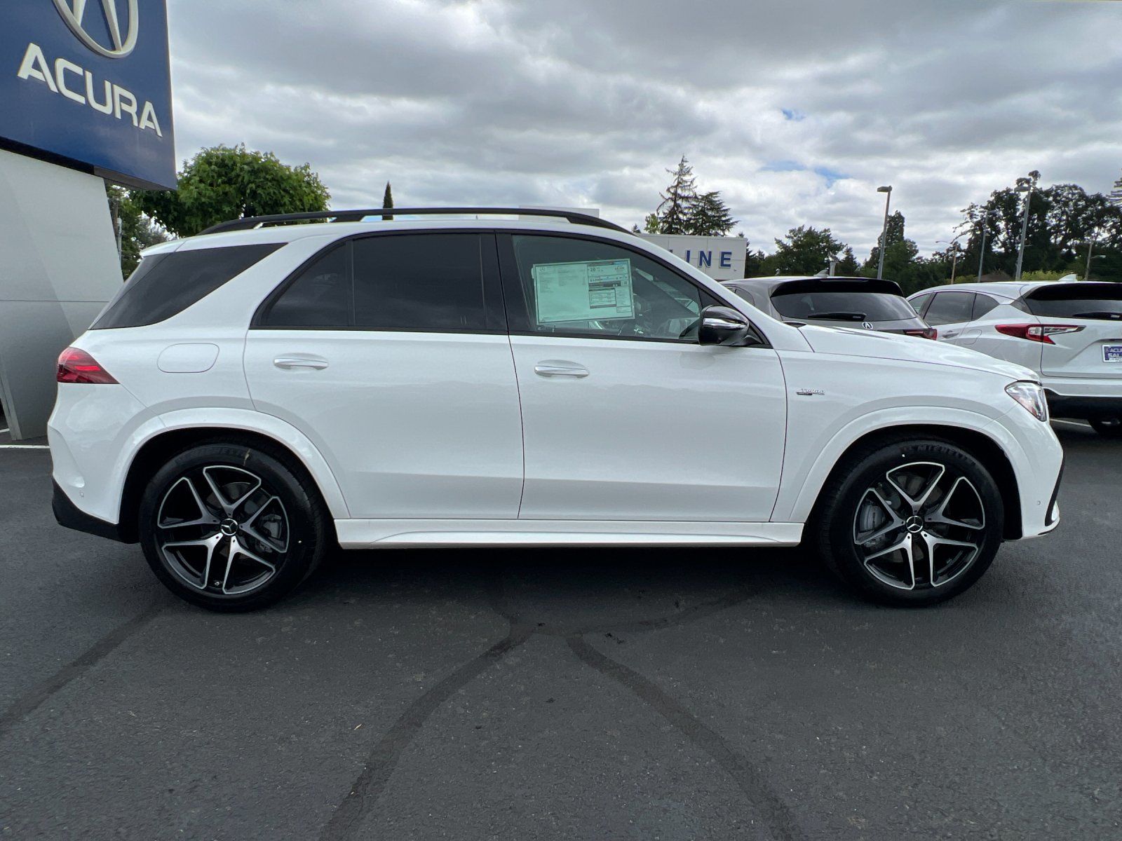 new 2025 Mercedes-Benz GLE car