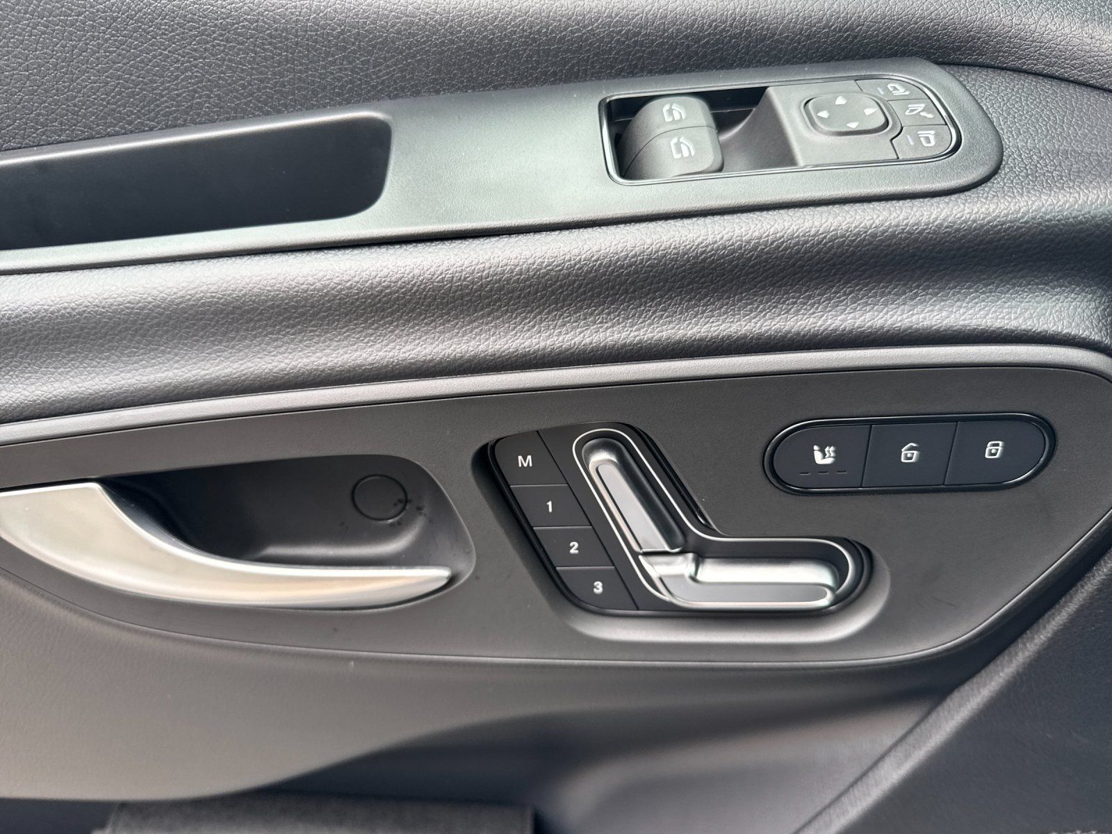 new 2025 Mercedes-Benz Sprinter 2500 car