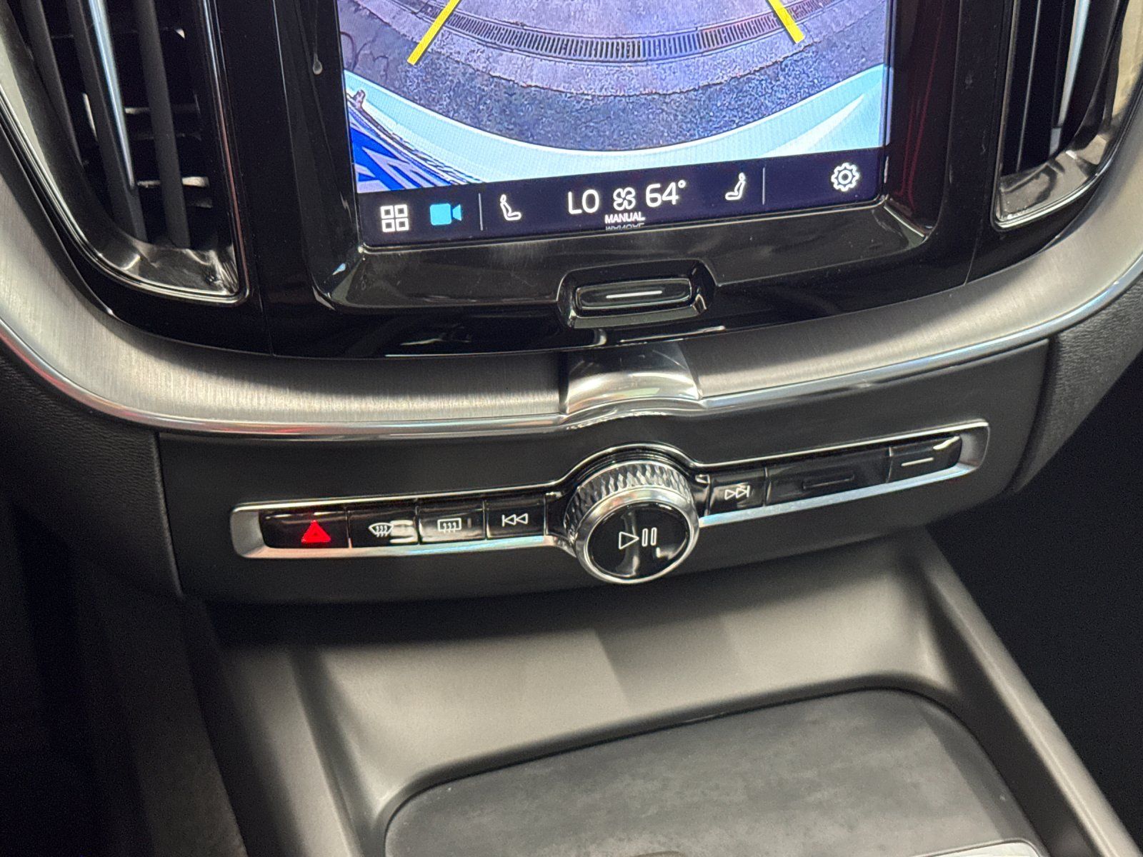 used 2022 Volvo XC60 Recharge Plug-In Hybrid car, priced at $33,498