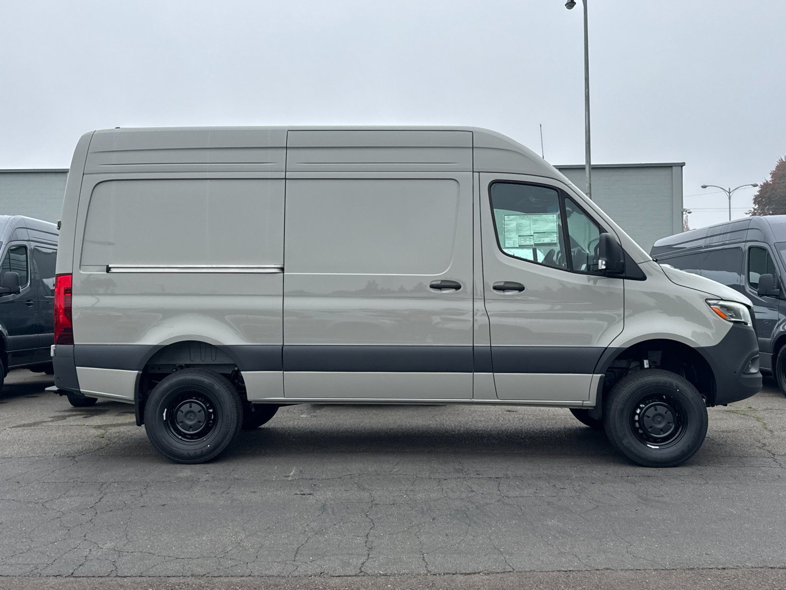 new 2025 Mercedes-Benz Sprinter 2500 car
