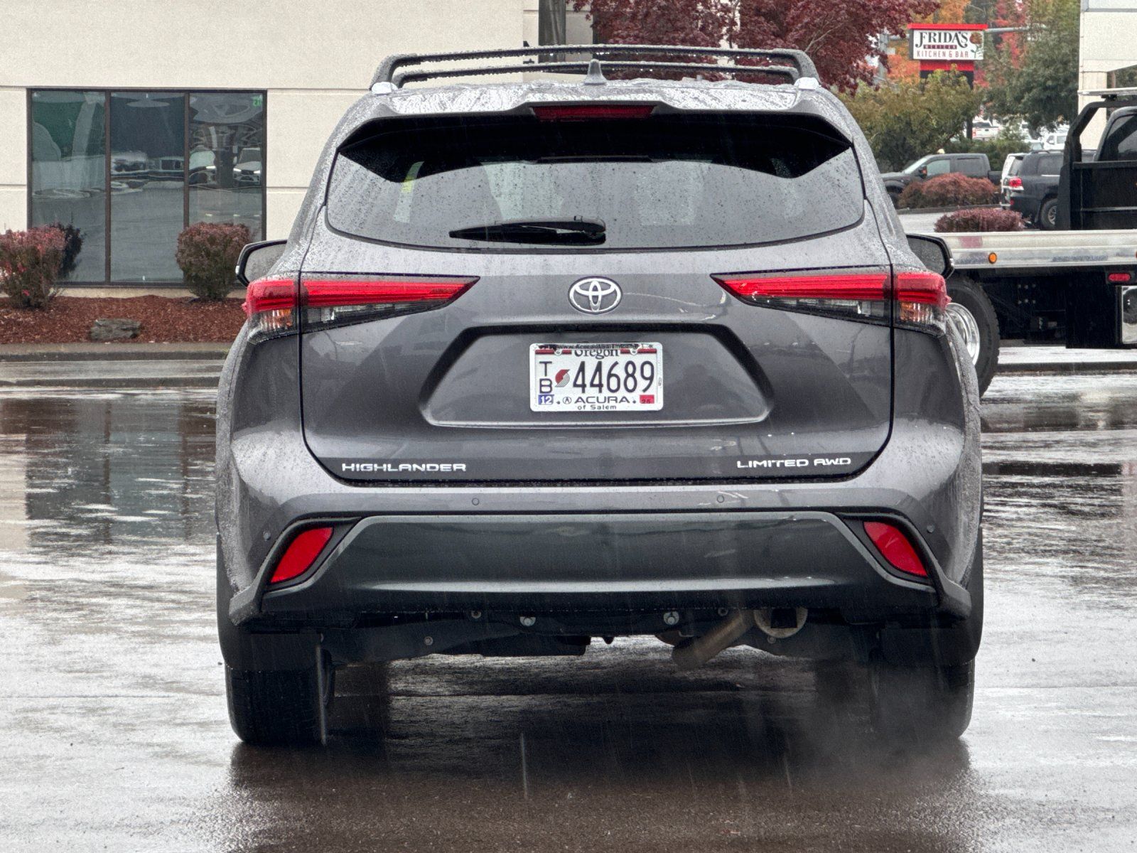 used 2022 Toyota Highlander car, priced at $36,998