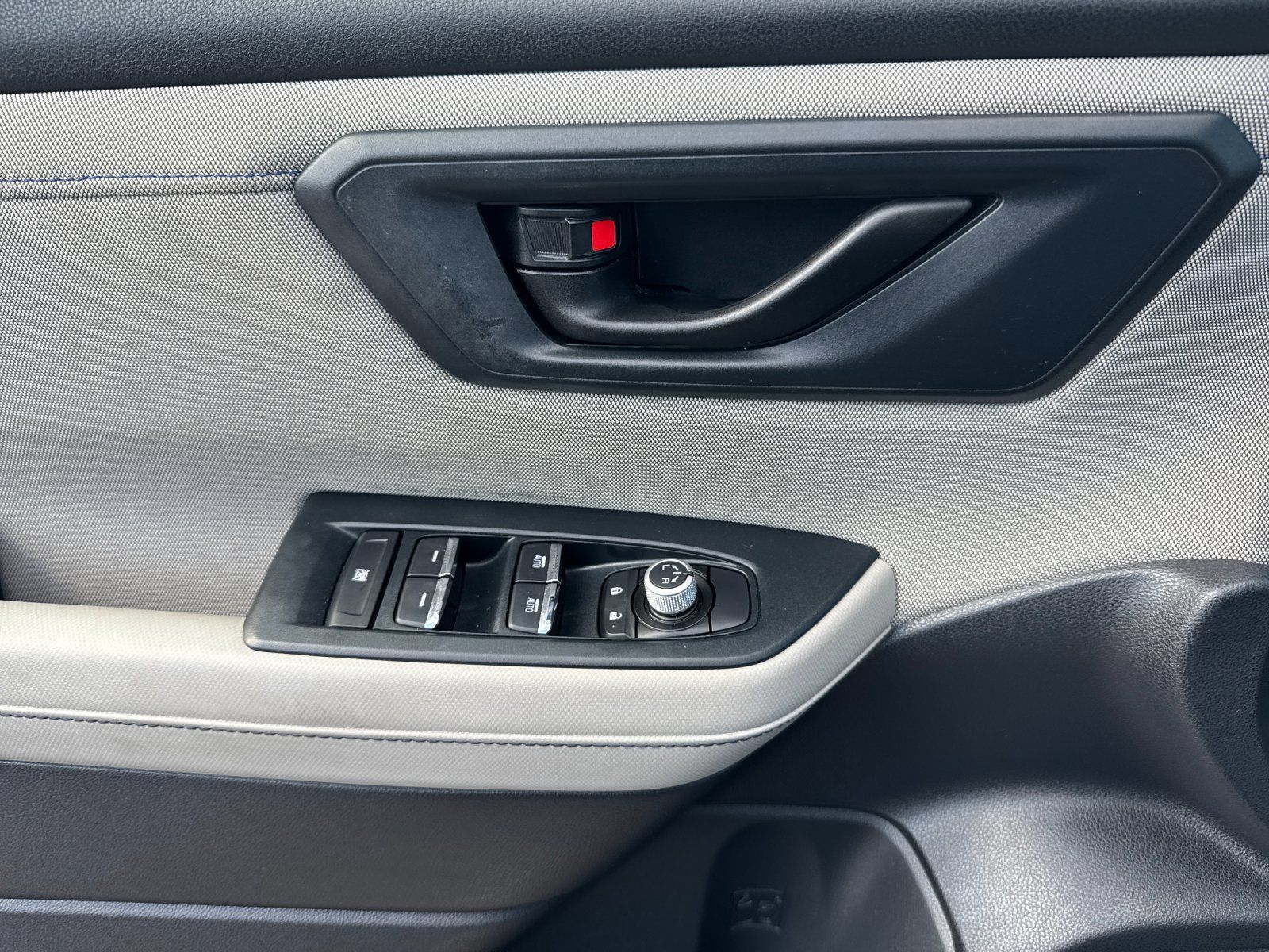 used 2025 Subaru Forester car, priced at $27,998