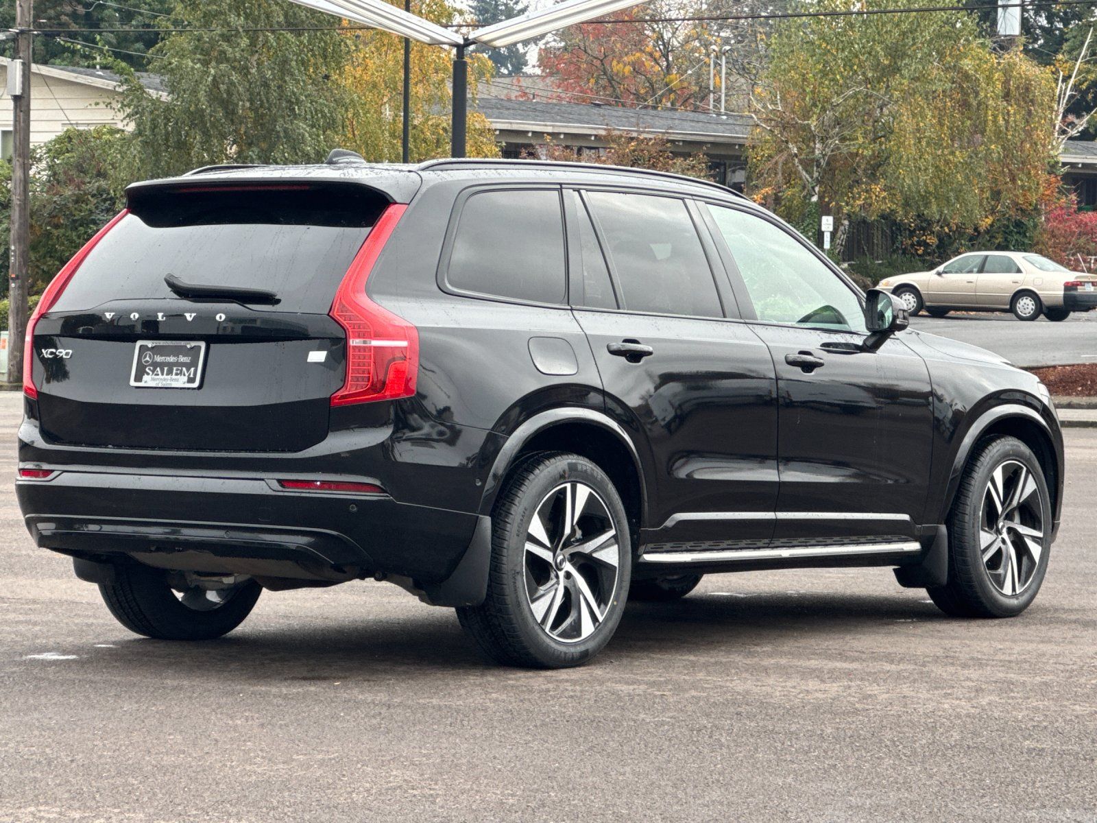 used 2022 Volvo XC90 Recharge Plug-In Hybrid car, priced at $45,998