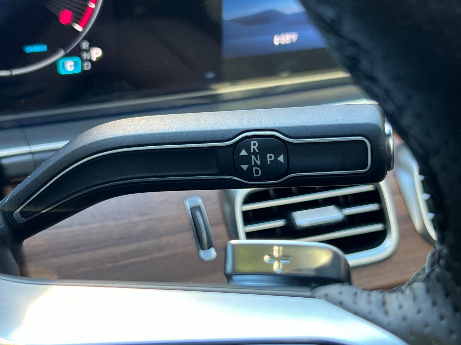 new 2025 Mercedes-Benz GLS car