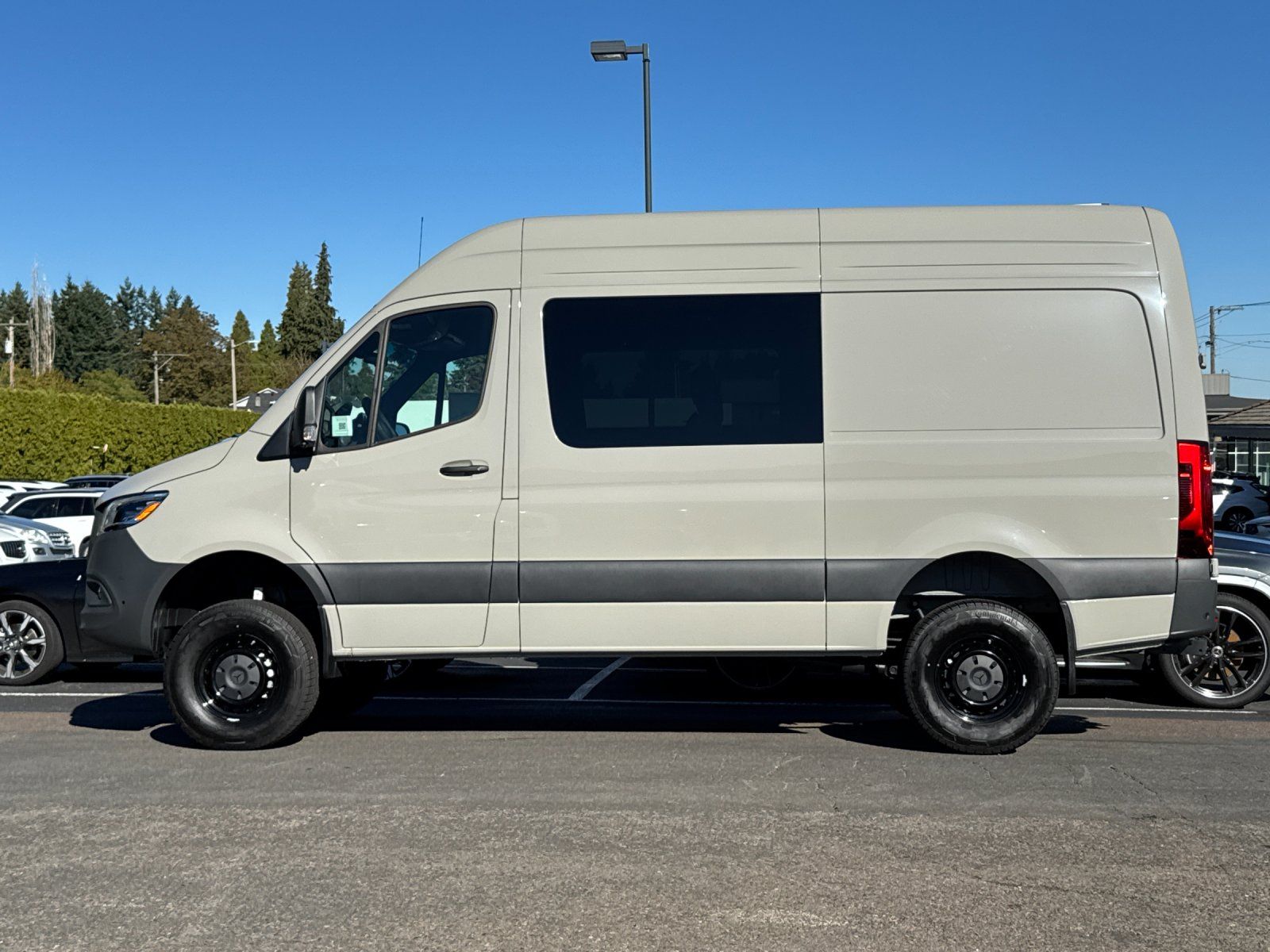 new 2025 Mercedes-Benz Sprinter 2500 car