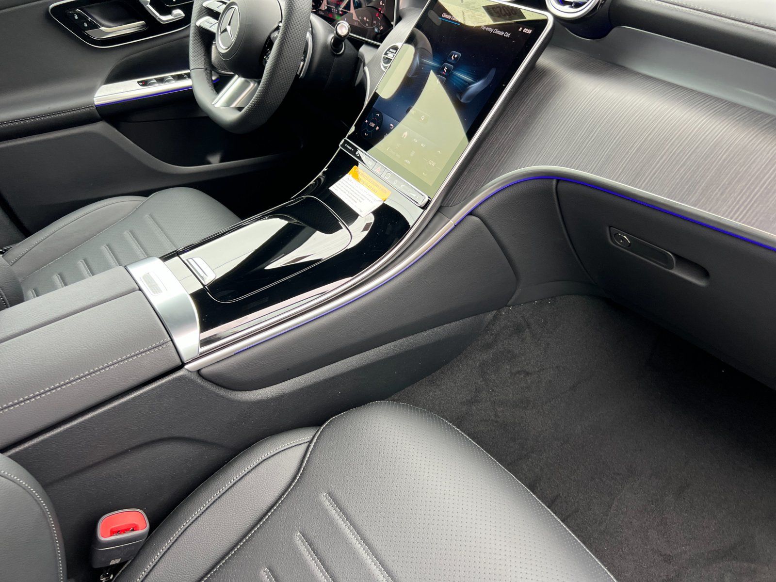 new 2025 Mercedes-Benz GLC car