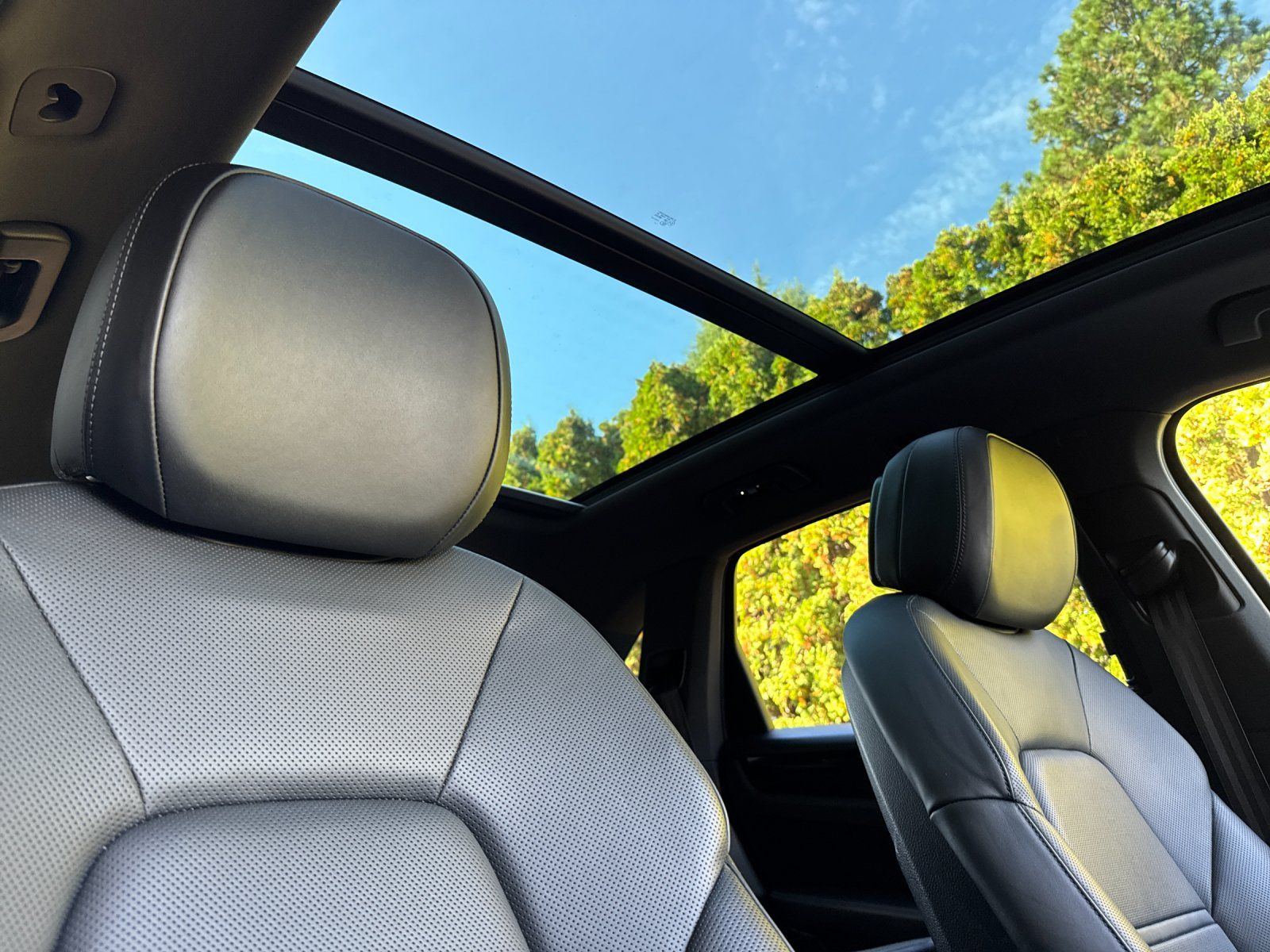 used 2021 Porsche Cayenne car, priced at $53,998