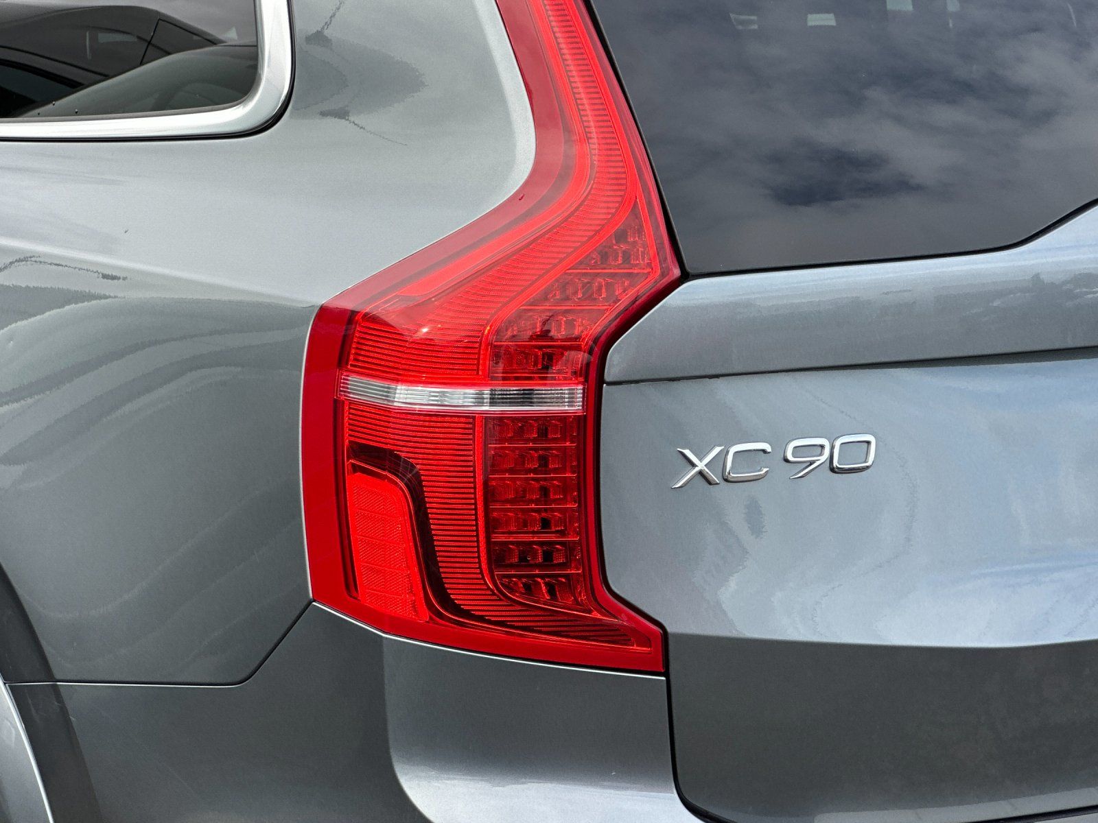 used 2017 Volvo XC90 car, priced at $23,498