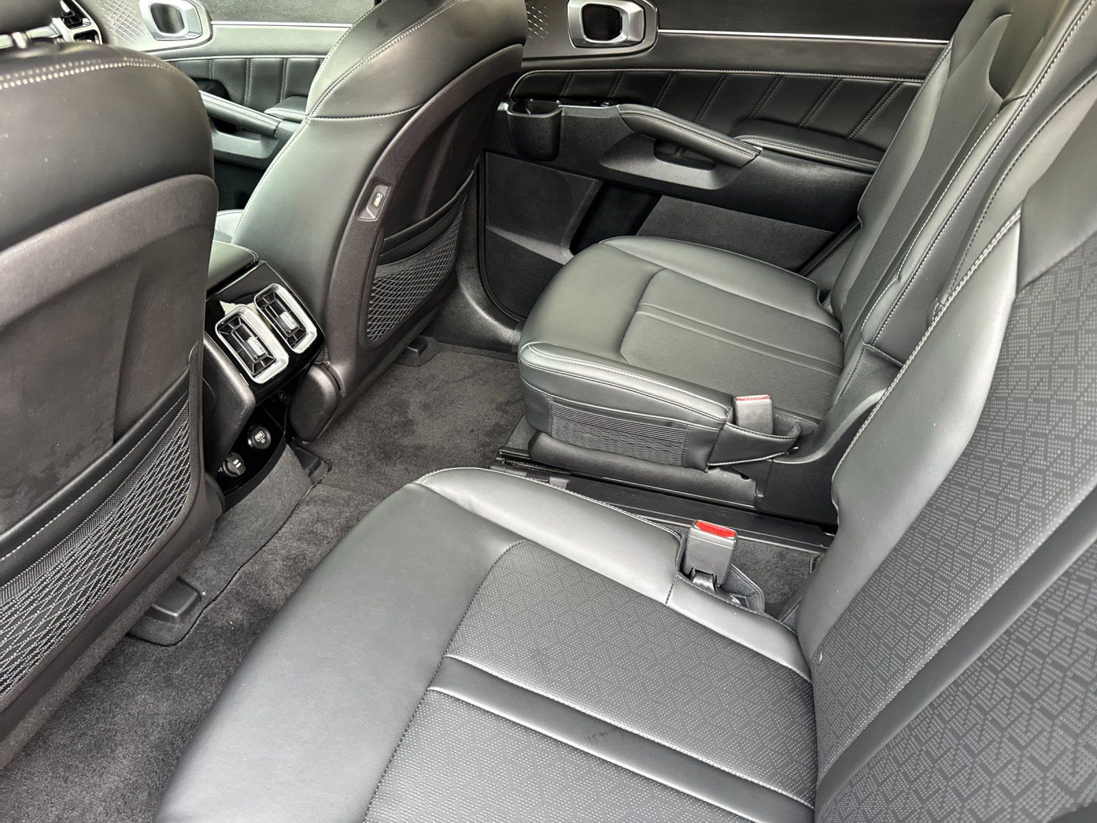 used 2022 Kia Sorento car, priced at $29,998