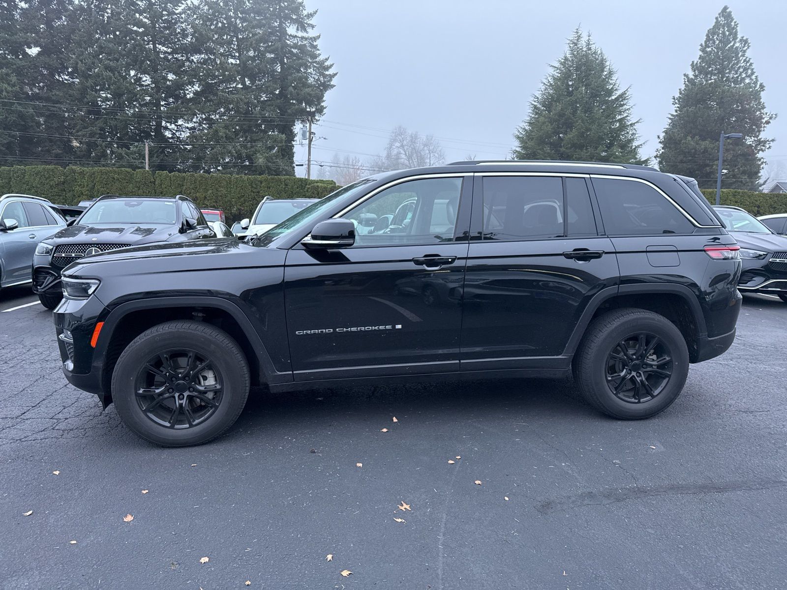 used 2023 Jeep Grand Cherokee car, priced at $29,998