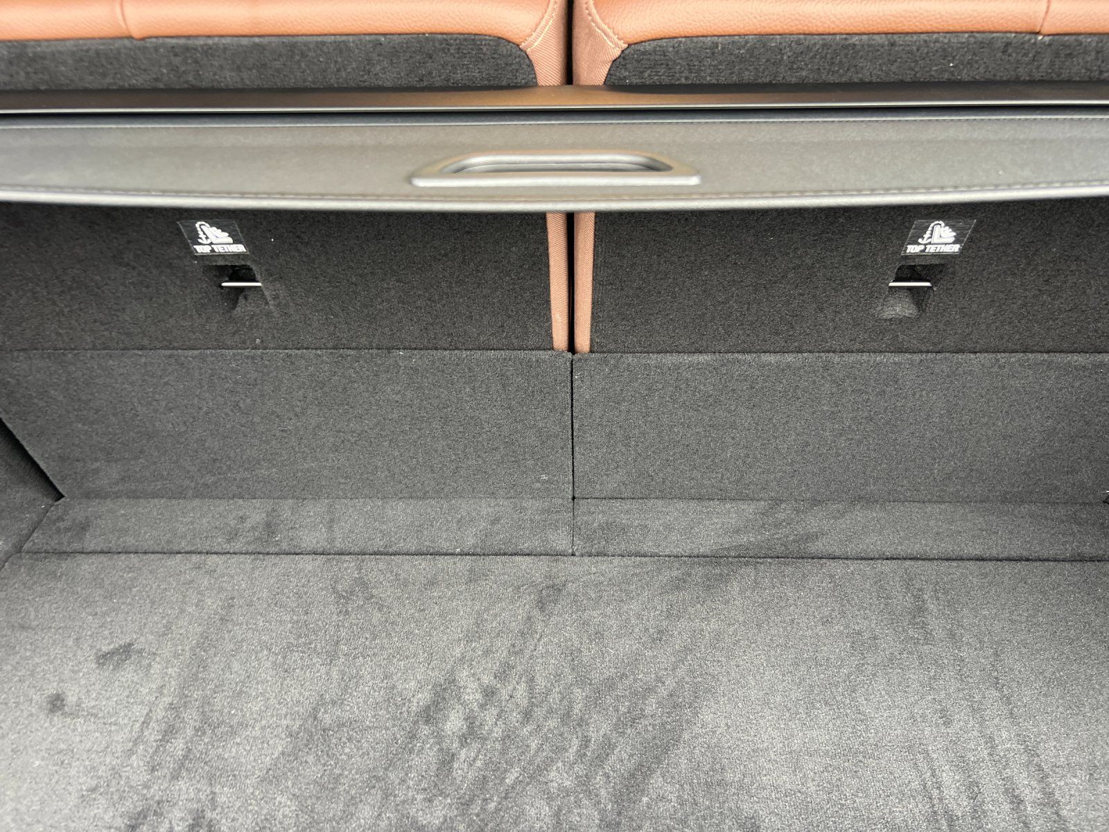 new 2025 Mercedes-Benz GLS car