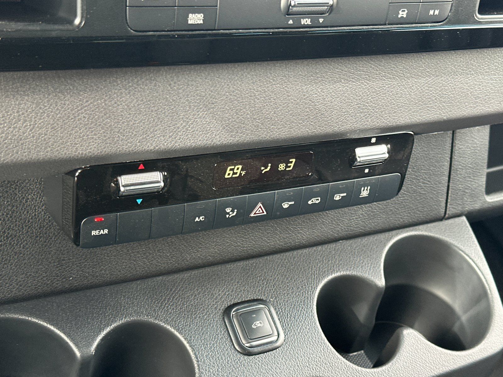 new 2025 Mercedes-Benz Sprinter 2500 car