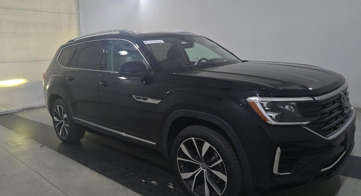 used 2024 Volkswagen Atlas car, priced at $40,998