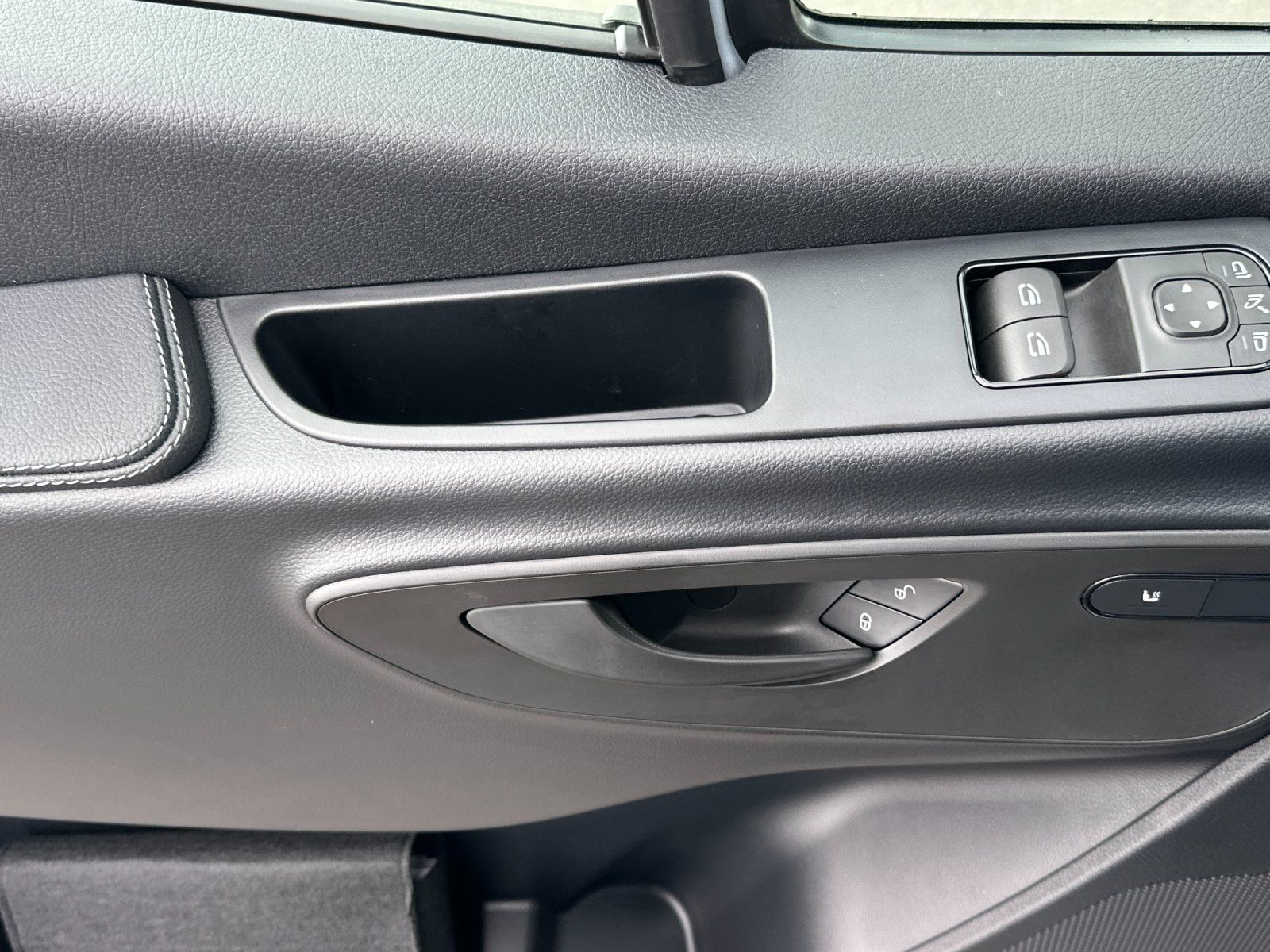 new 2025 Mercedes-Benz Sprinter 2500 car