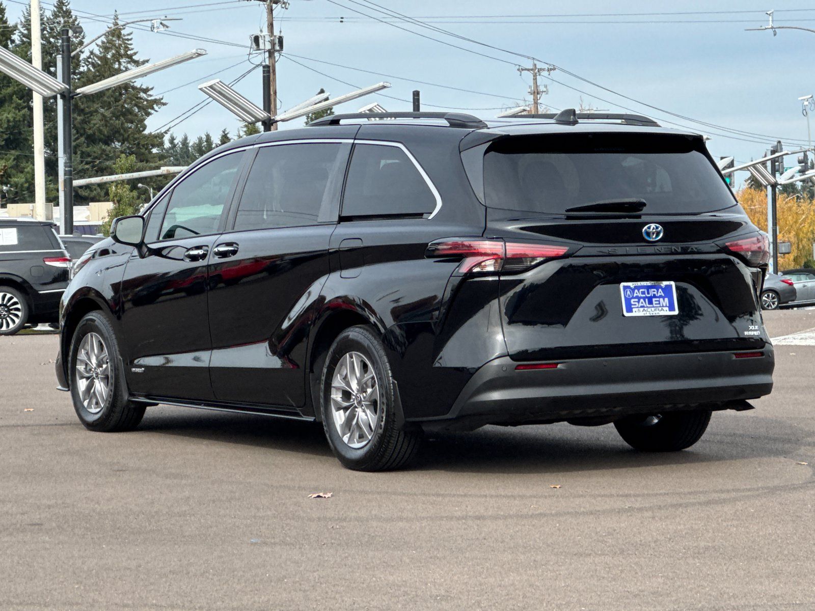 used 2021 Toyota Sienna car, priced at $38,998