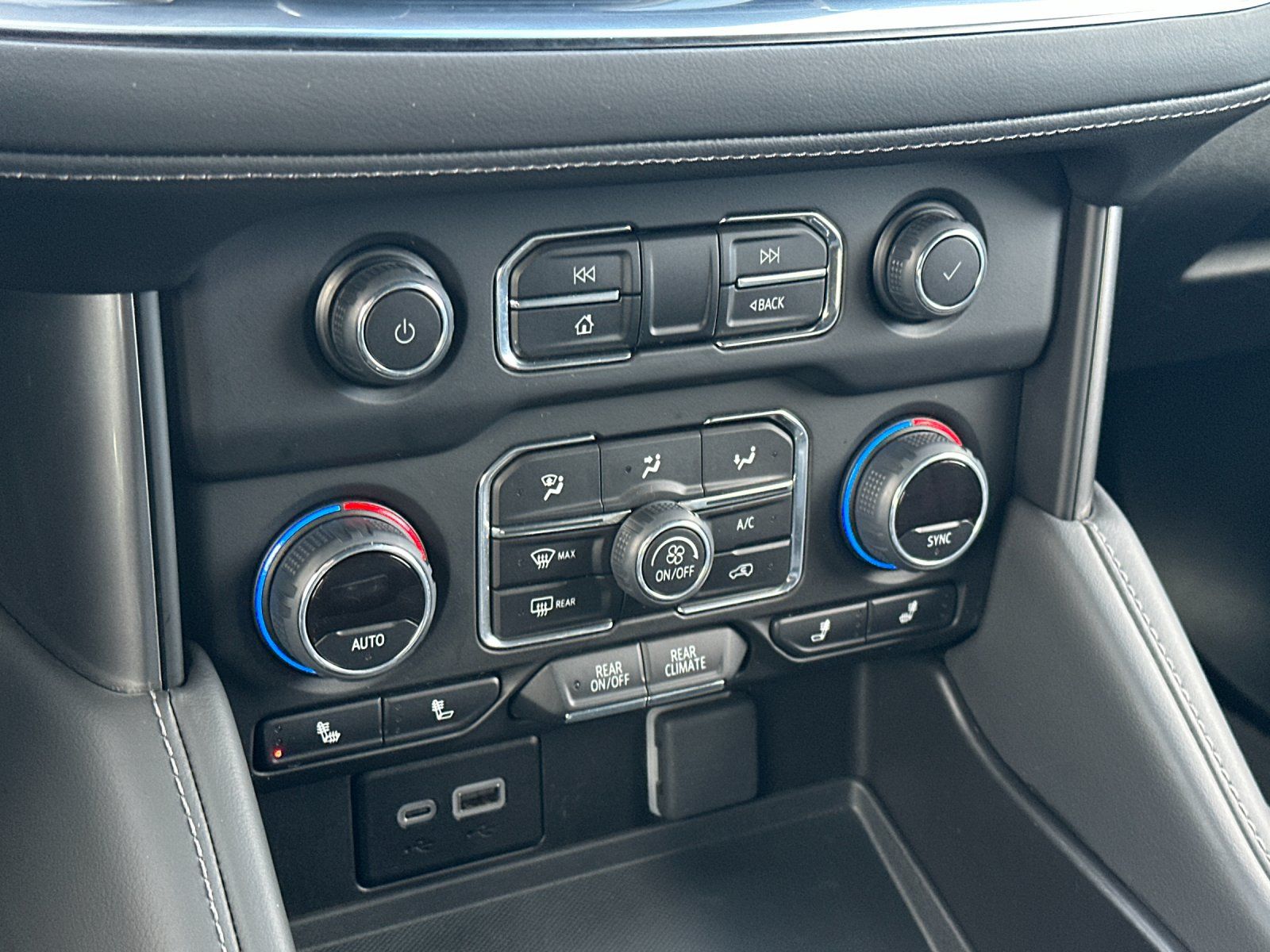 used 2024 Chevrolet Tahoe car, priced at $54,998