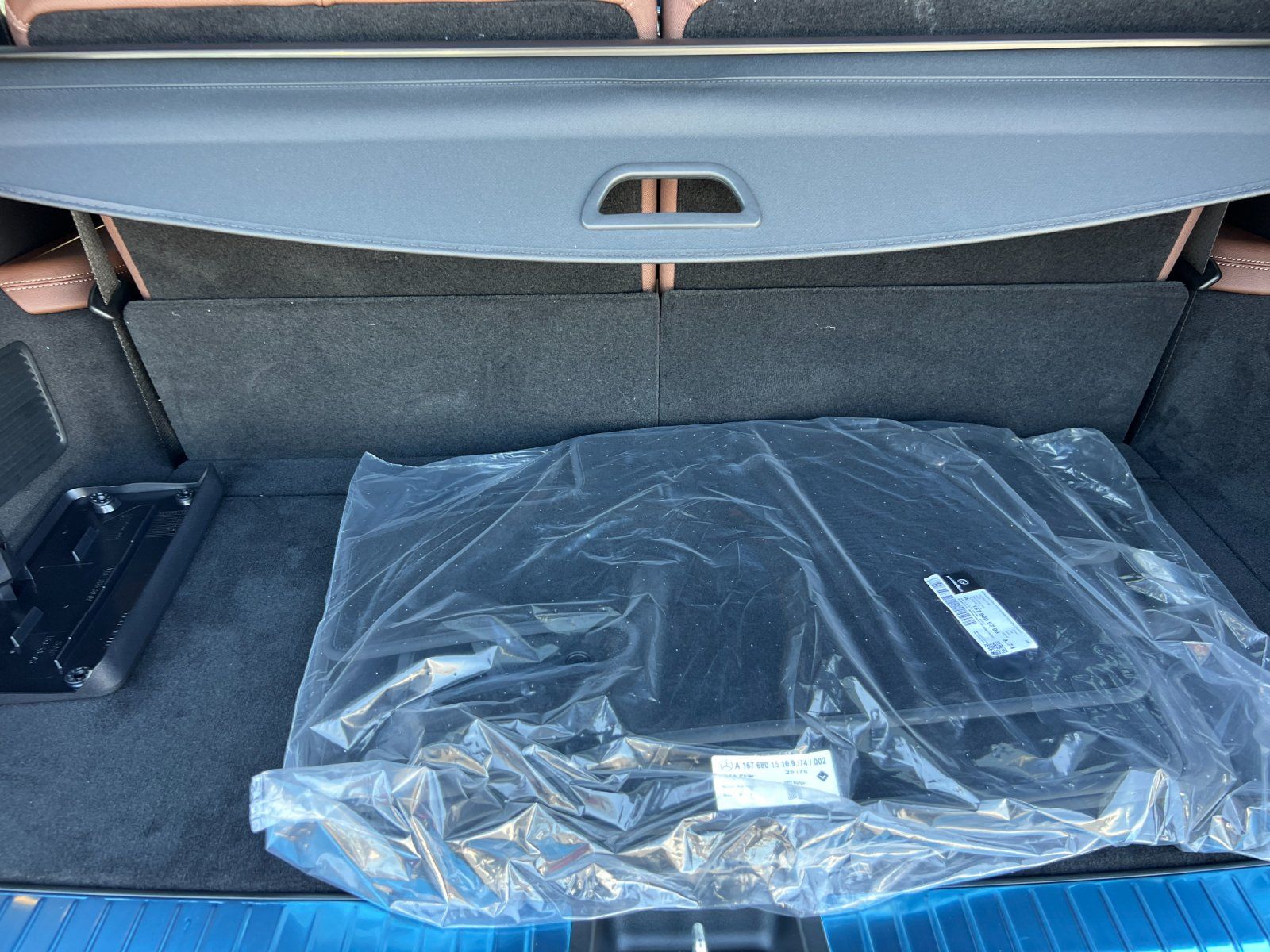 new 2025 Mercedes-Benz GLS car