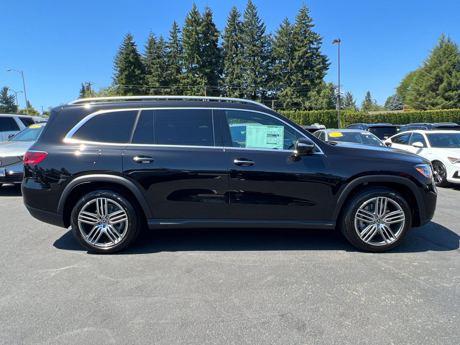 new 2025 Mercedes-Benz GLS car