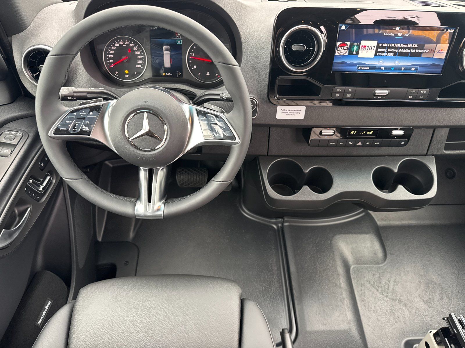 new 2025 Mercedes-Benz Sprinter 2500 car