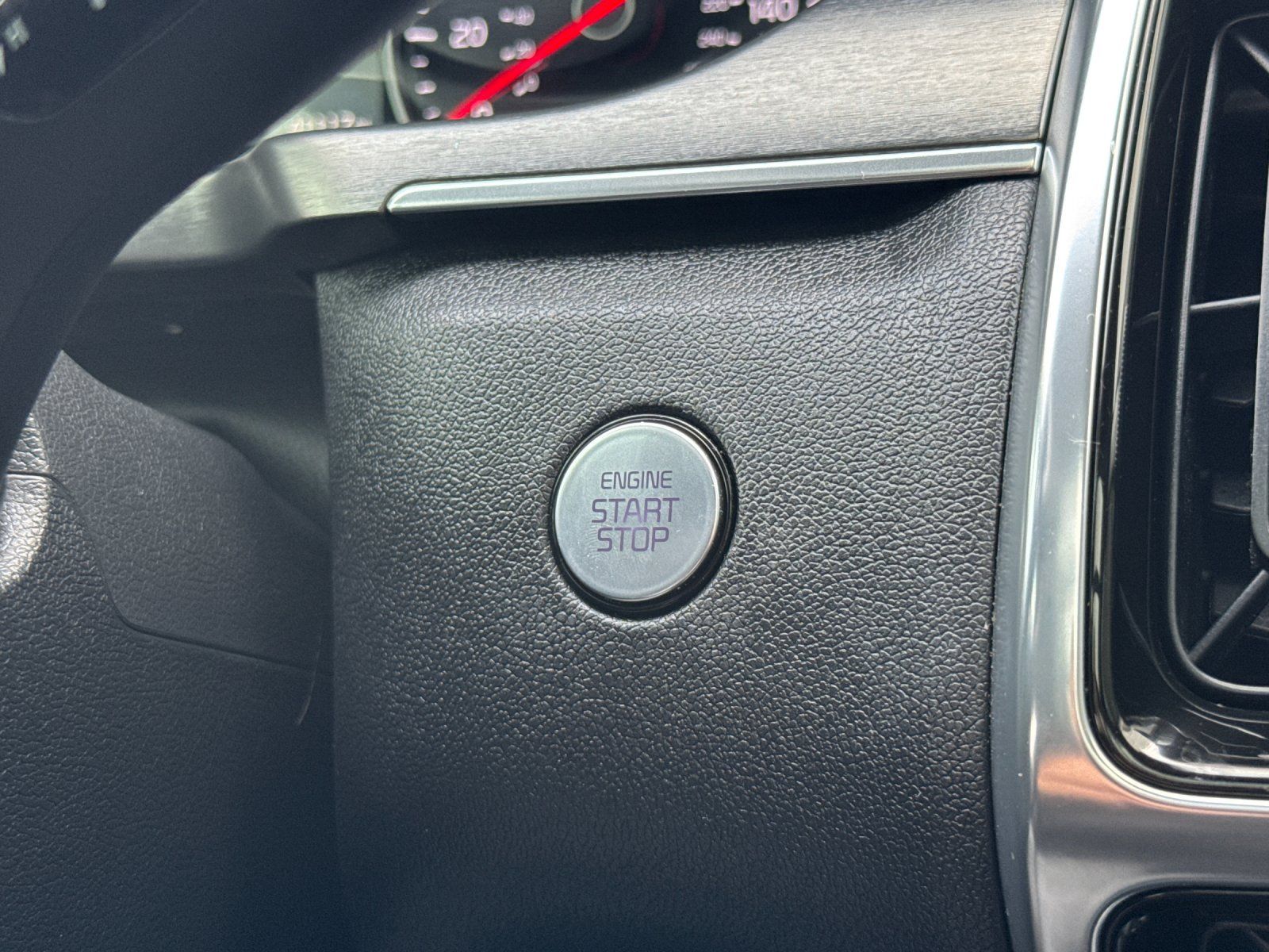 used 2022 Kia Sorento car, priced at $29,998